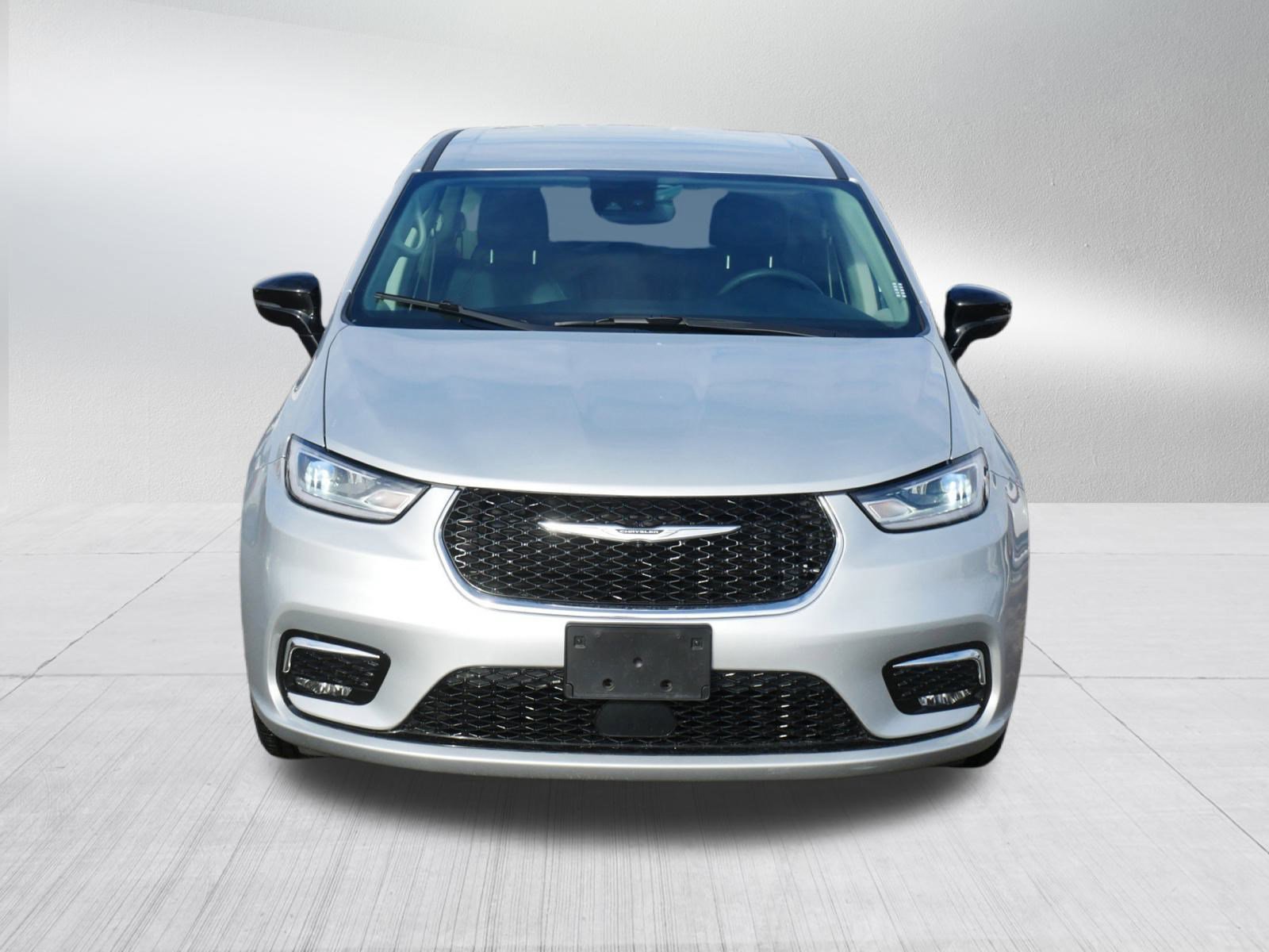 Used 2024 Chrysler Pacifica Touring L with VIN 2C4RC1BG3RR162271 for sale in Coon Rapids, Minnesota