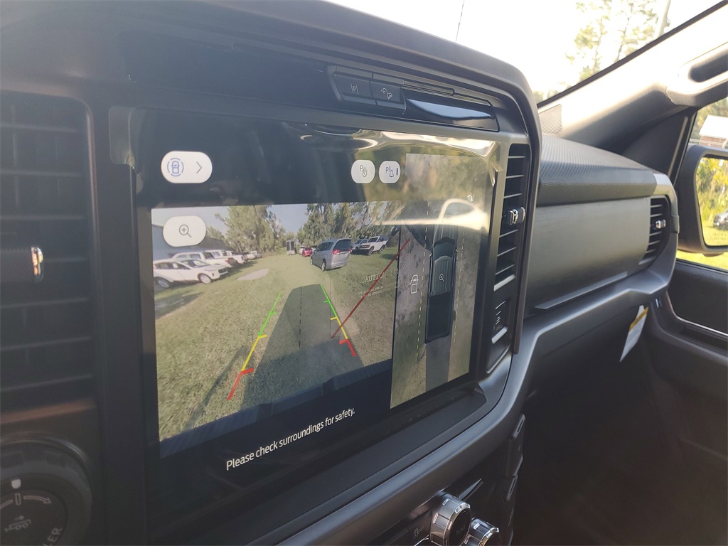 2025 Ford F-150 XLT photo 17