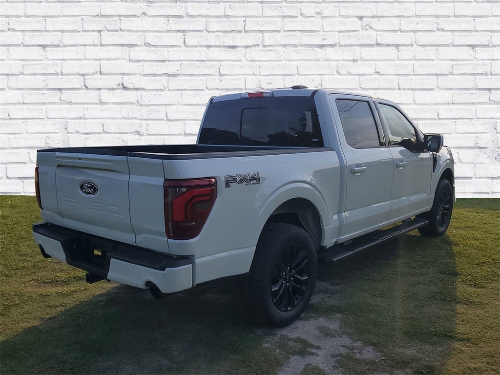 2025 Ford F-150 Lariat photo 2