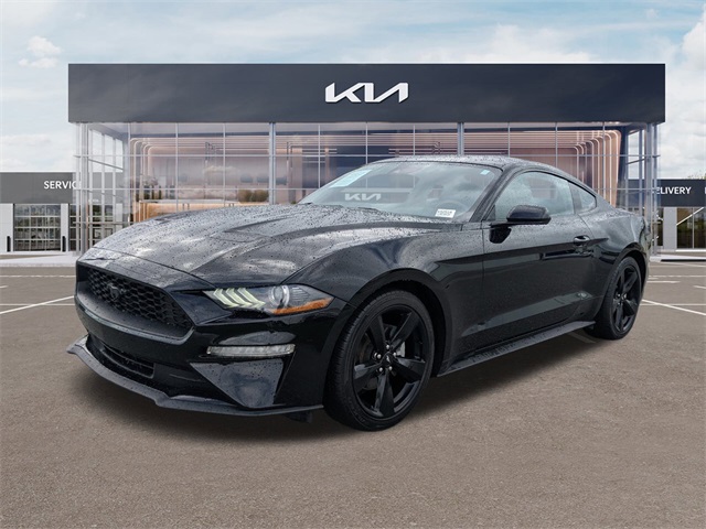 2021 Ford Mustang EcoBoost photo 4