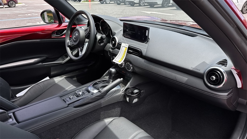 2025 Mazda MX-5 Miata Miata RF Grand Touring photo 18
