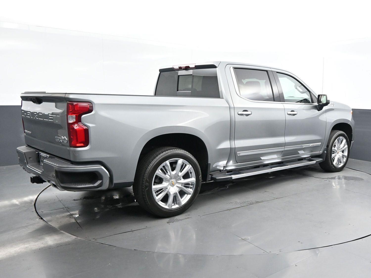 2023 Chevrolet Silverado 1500 High Country photo 7