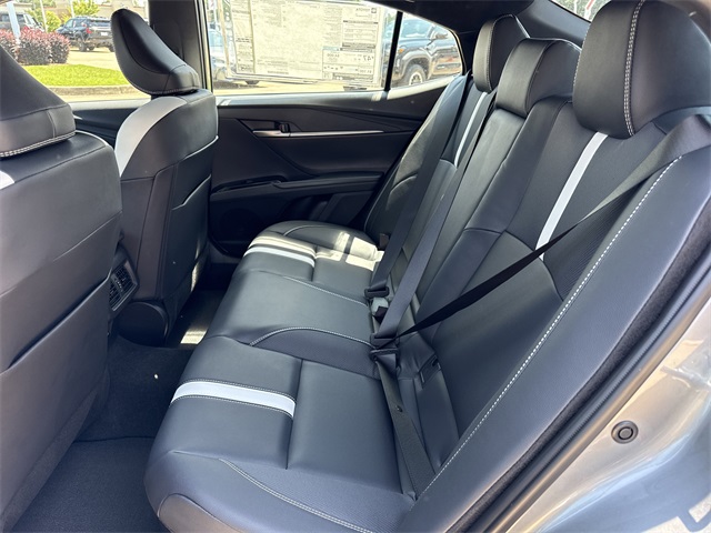 2025 Toyota Camry SE photo 11
