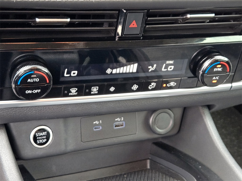 2021 Nissan Rogue SV photo 20