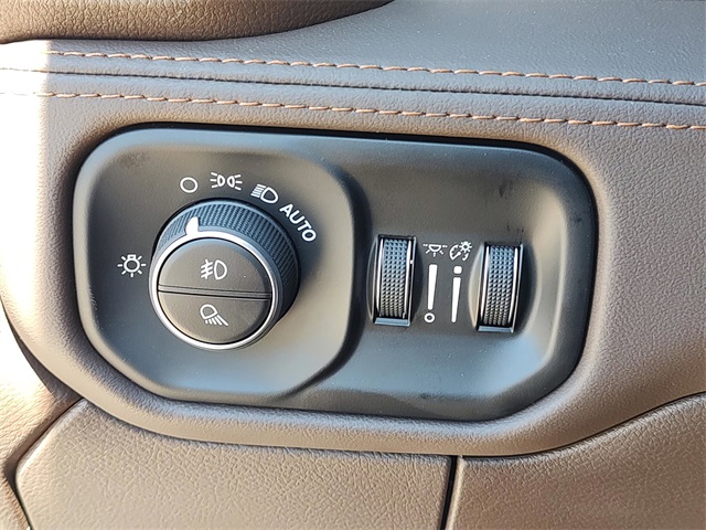 2025 Ram 2500 Limited photo 23