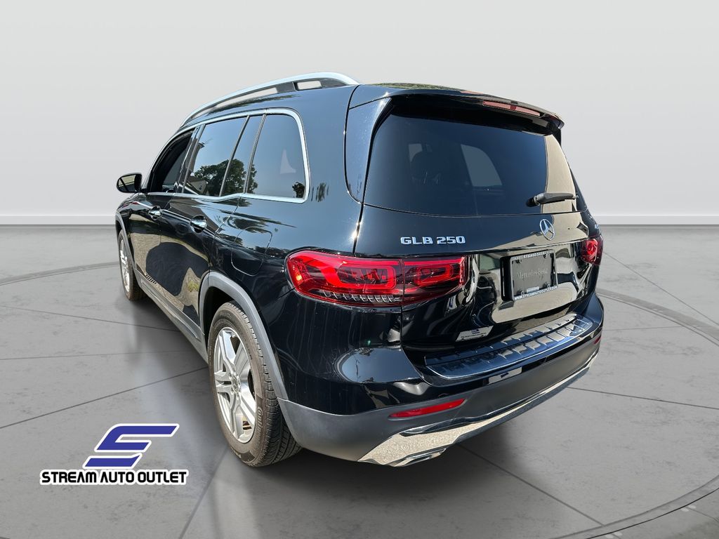 2021 Mercedes Benz GLB 250 4MATIC photo 3