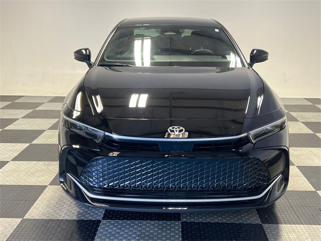 2024 Toyota Crown XLE photo 2