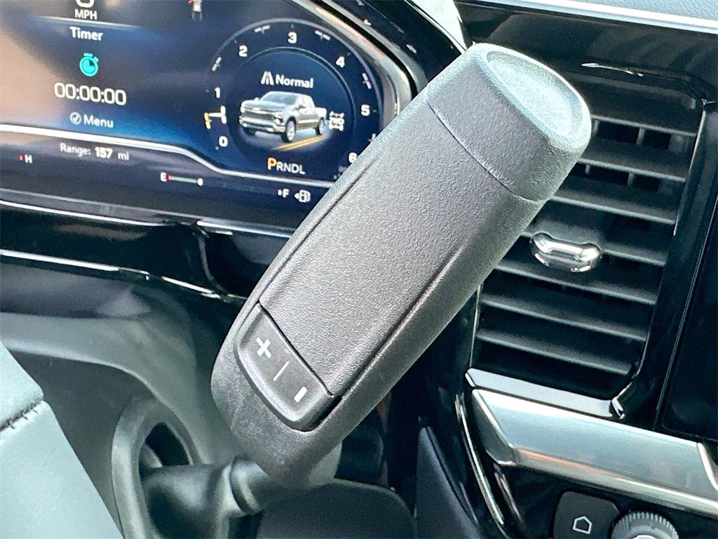 2025 Chevrolet Silverado 1500 RST photo 12
