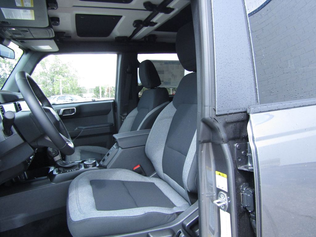 2025 Ford Bronco Big Bend photo 9