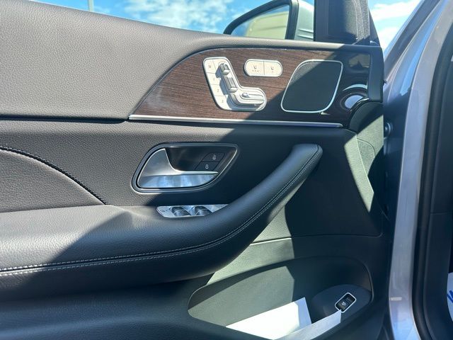 2026 Mercedes Benz GLE 350 4MATIC photo 12