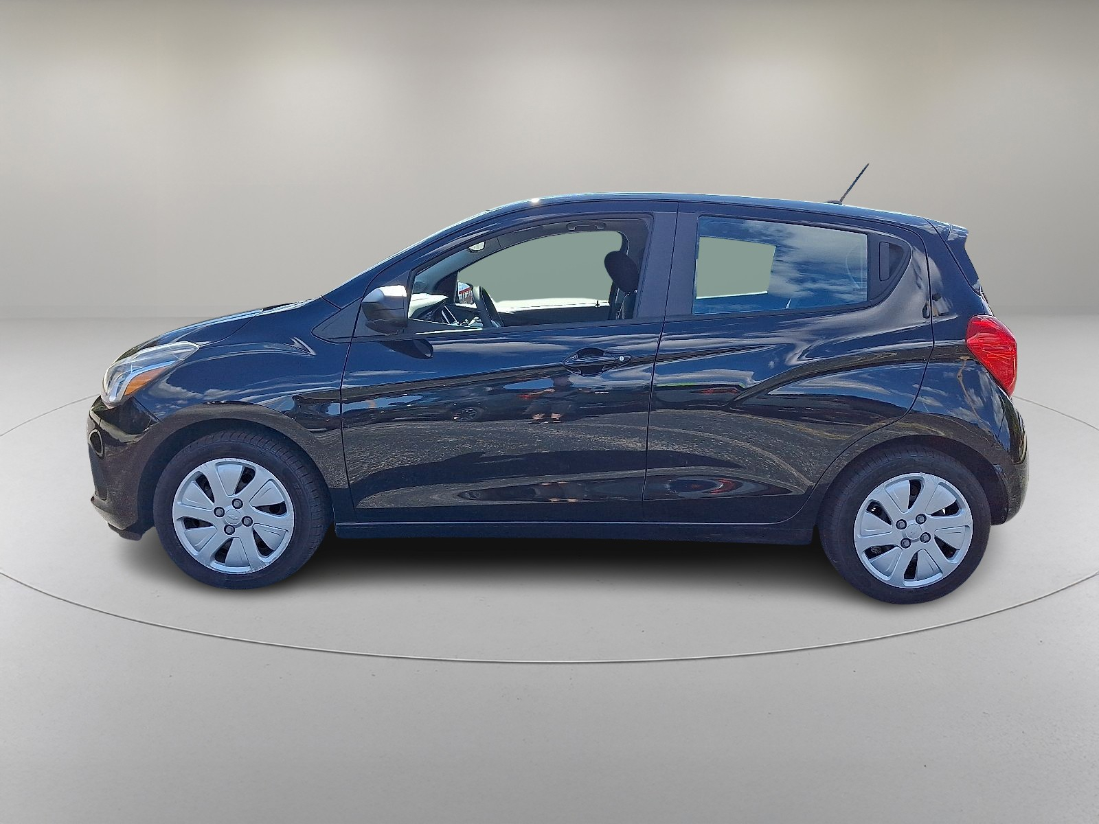 2018 Chevrolet Spark LS photo 6
