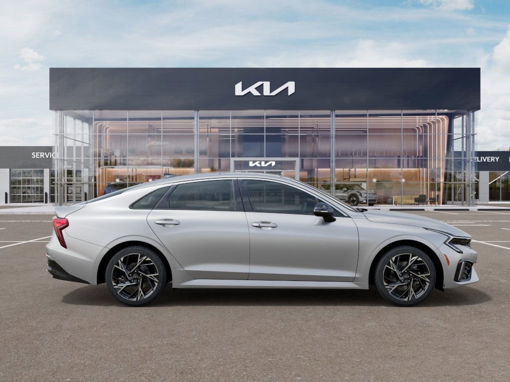 2025 Kia K5 GT-Line photo 6