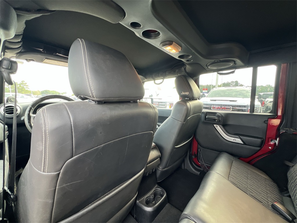 2012 Jeep Wrangler Unlimited Freedom photo 11