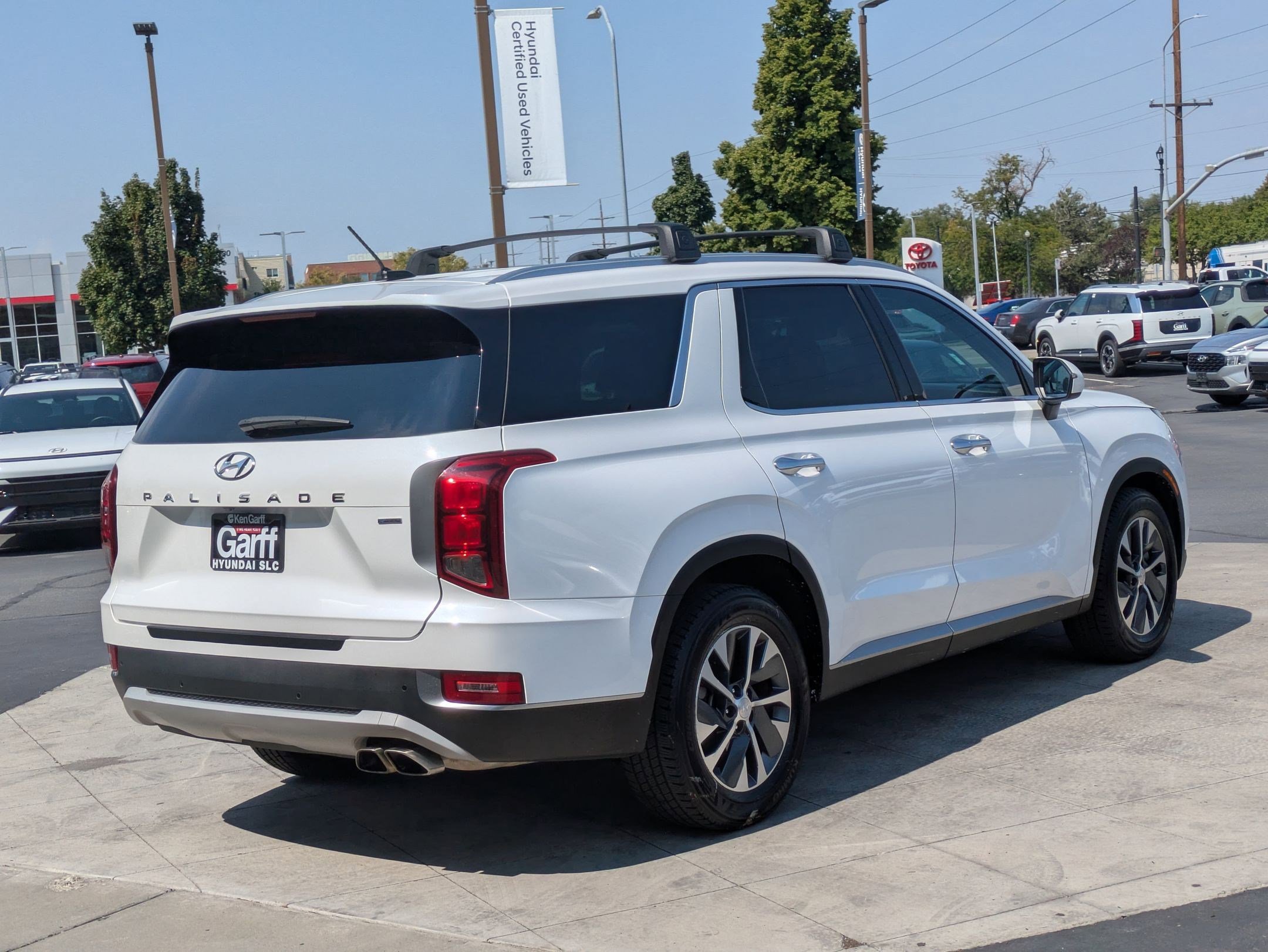 2020 Hyundai Palisade SEL photo 2