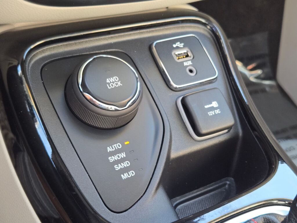 2018 Jeep Compass Limited photo 18
