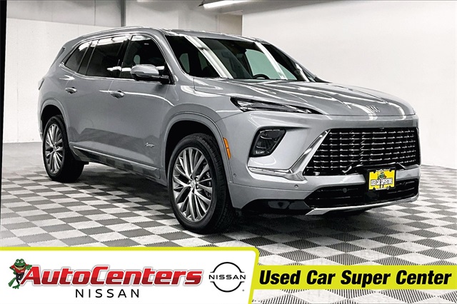 2025 Buick Enclave Avenir's photo