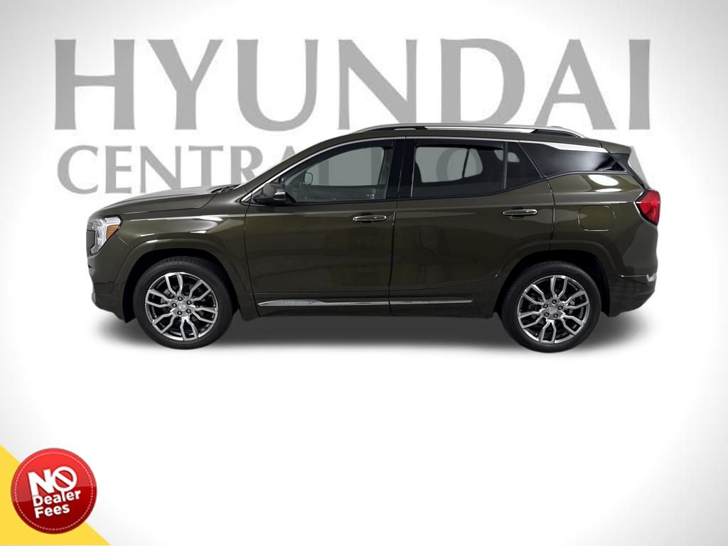 2023 Gmc Terrain Denali photo 2