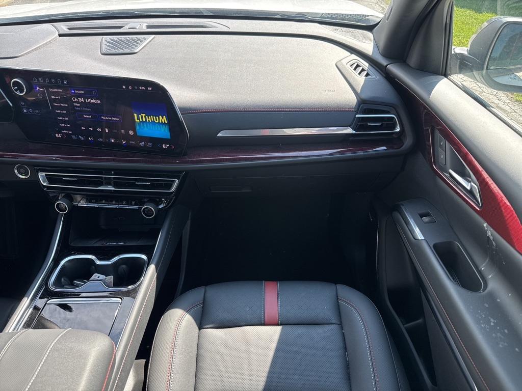 2024 Chevrolet Traverse RS photo 18