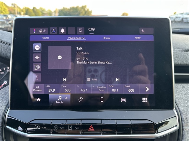 2022 Jeep Compass Latitude Lux Altitude photo 22