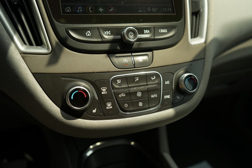2022 Chevrolet Malibu 1LT photo 24