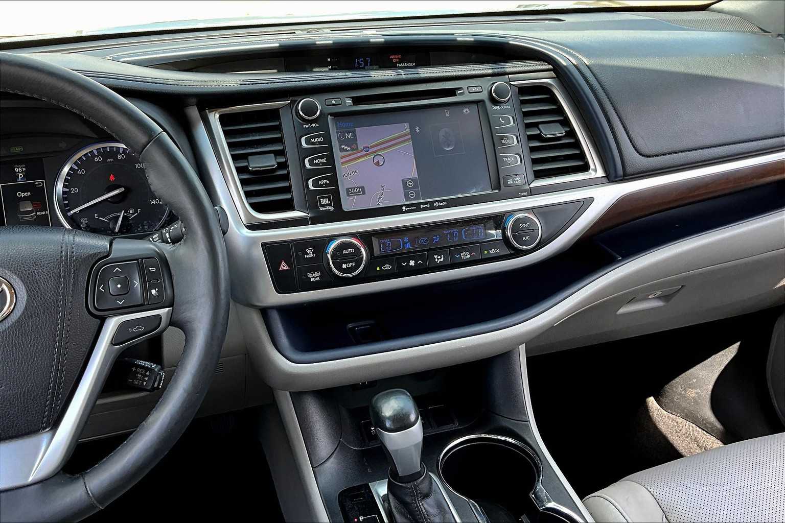 2016 Toyota Highlander Hybrid Limited Platinum photo 6