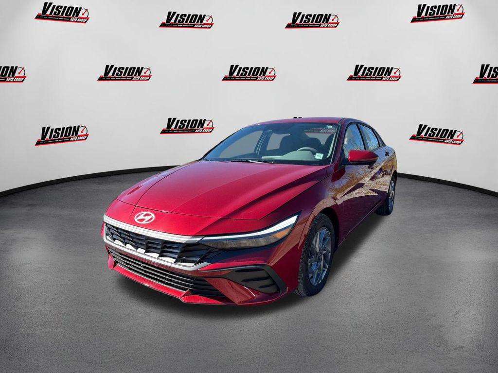 2025 Hyundai Elantra Blue's photo