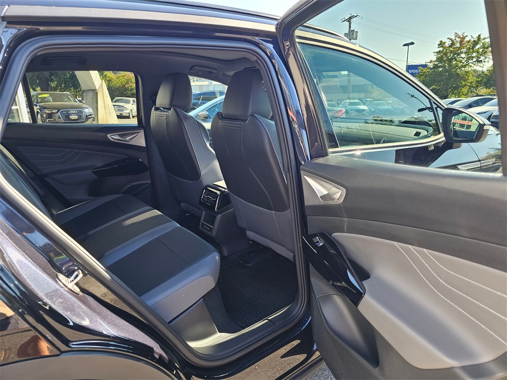 2024 Volkswagen ID.4 Pro S photo 14