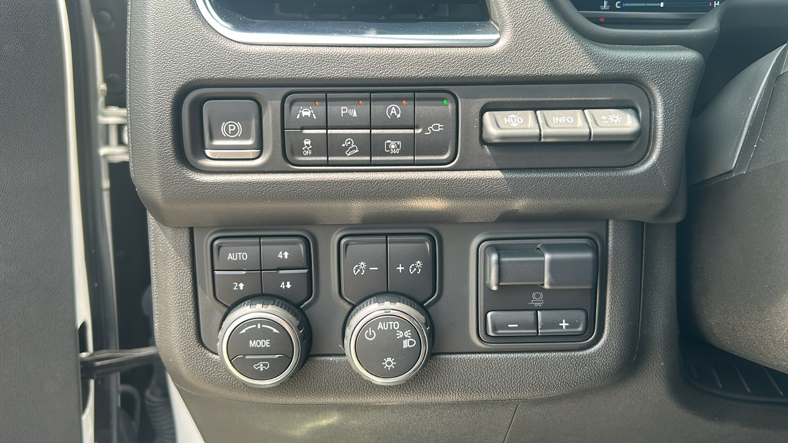 2022 Chevrolet Tahoe High Country photo 14