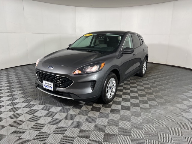 2022 Ford Escape SE photo 3