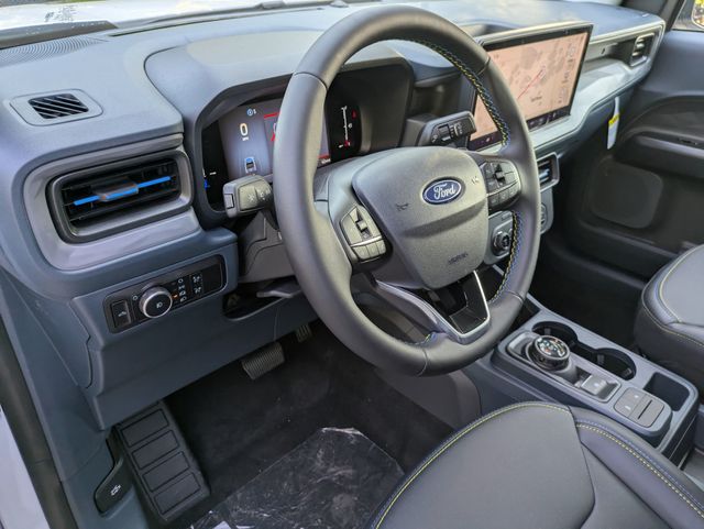 2025 Ford Maverick photo 12