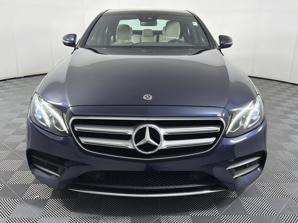 2018 Mercedes Benz E 300 photo 2