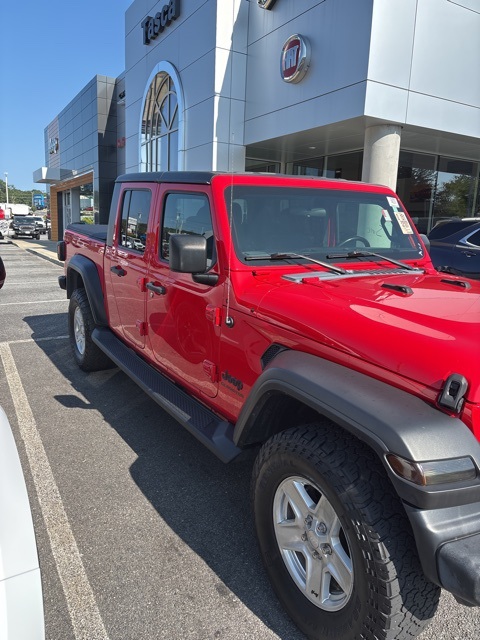 2020 Jeep Gladiator Sport photo 2