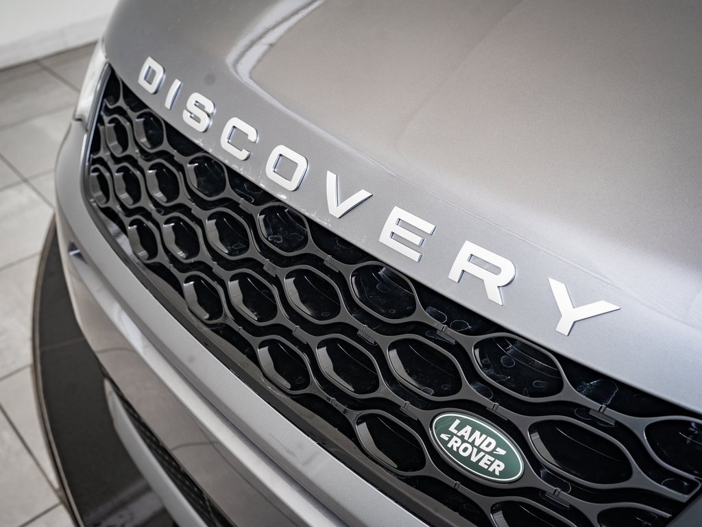 2025 Land Rover Discovery Sport S photo 3