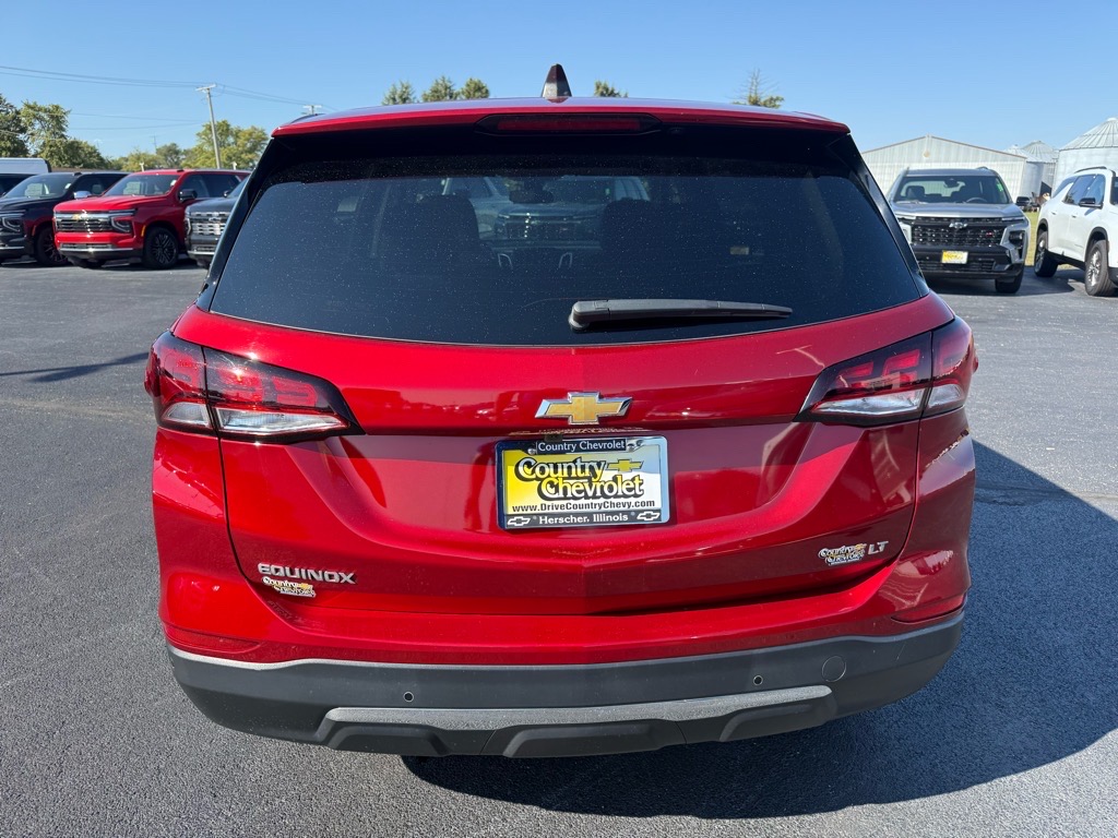 2023 Chevrolet Equinox LT photo 3