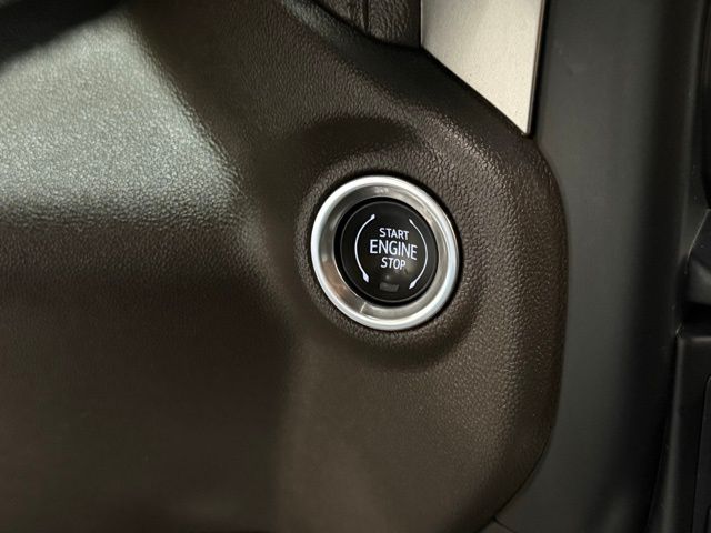 2020 Chevrolet Silverado 1500 RST photo 8