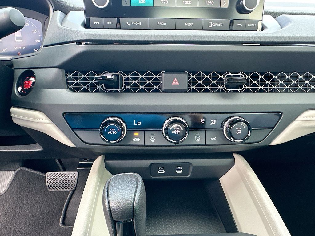 2025 Honda Accord 1.5T LX photo 13