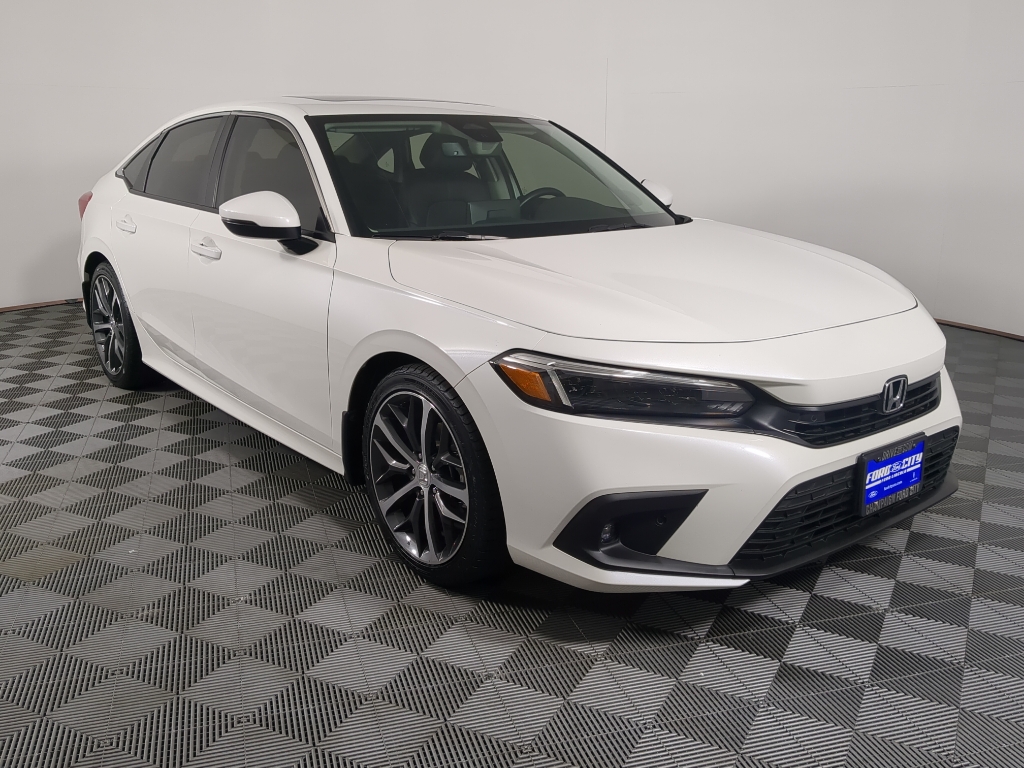 2024 Honda Civic Touring photo 2