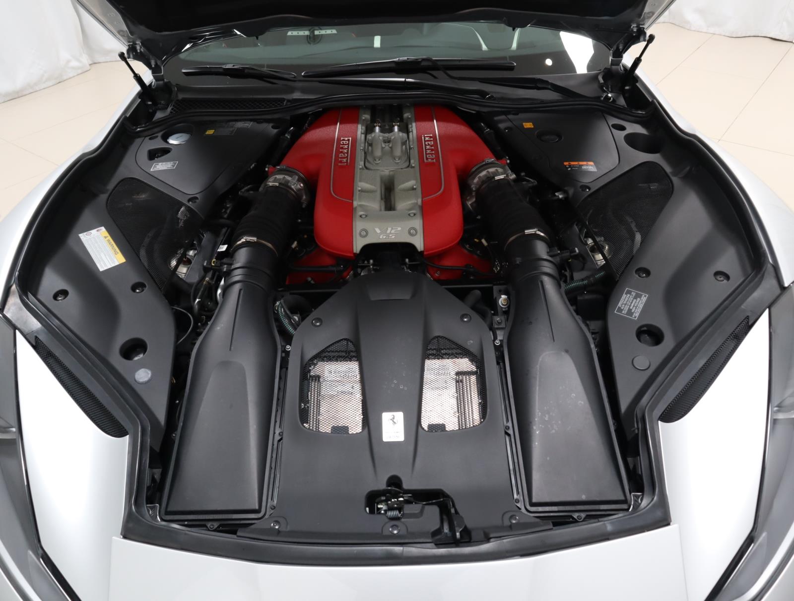 2019 Ferrari 812 Superfast photo 18