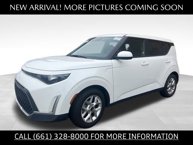 2024 Kia Soul LX's photo