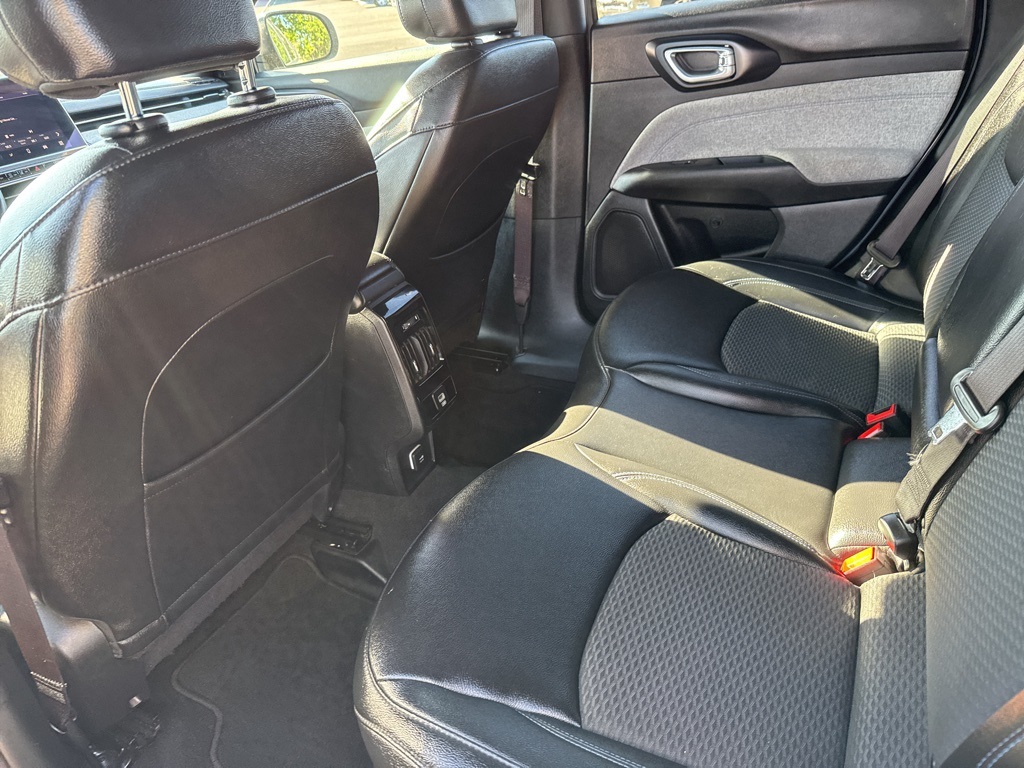2024 Jeep Compass Latitude photo 18