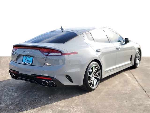 2022 Kia Stinger GT-Line photo 3