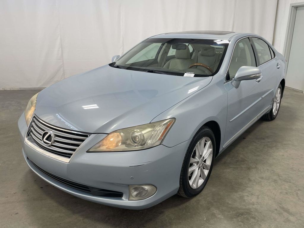 2010 Lexus ES 350 photo 4