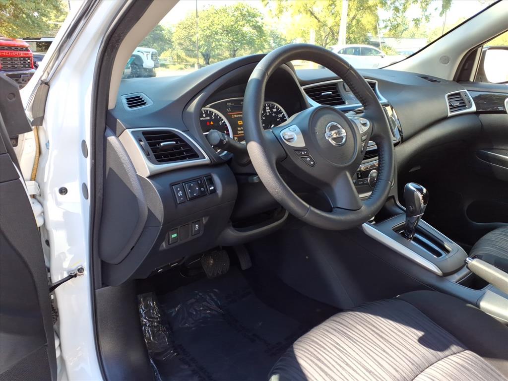 2019 Nissan Sentra SV photo 14