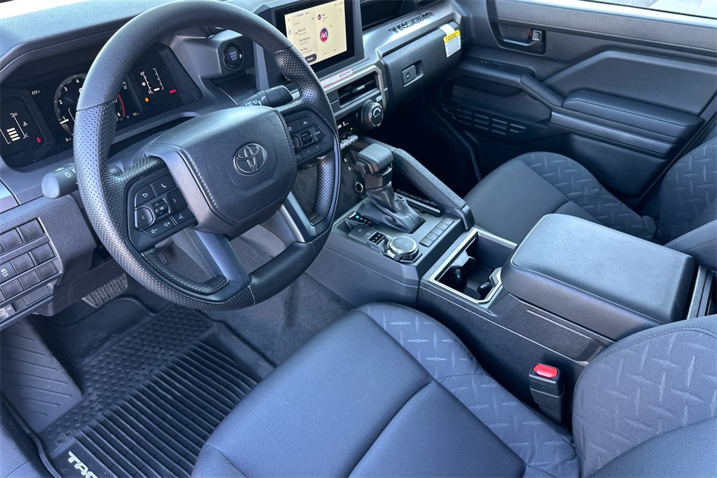 2025 Toyota Tacoma SR5 4x4 Double Cab photo 10