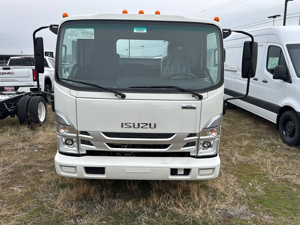 2024 Isuzu NPR HD's photo