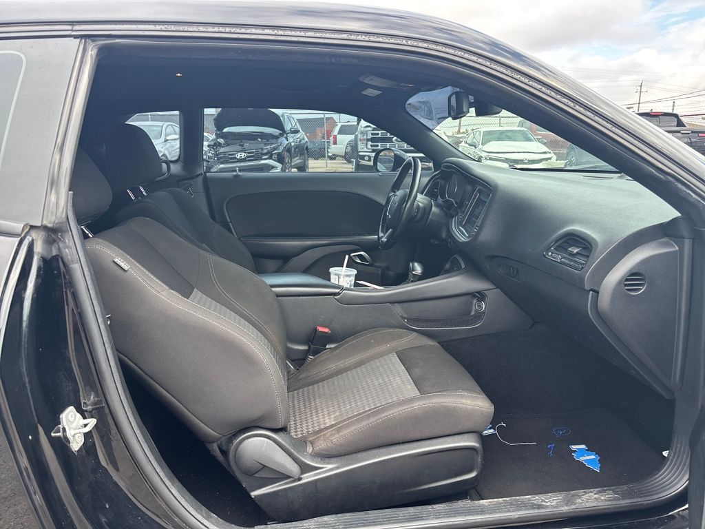 2020 Dodge Challenger SXT photo 5