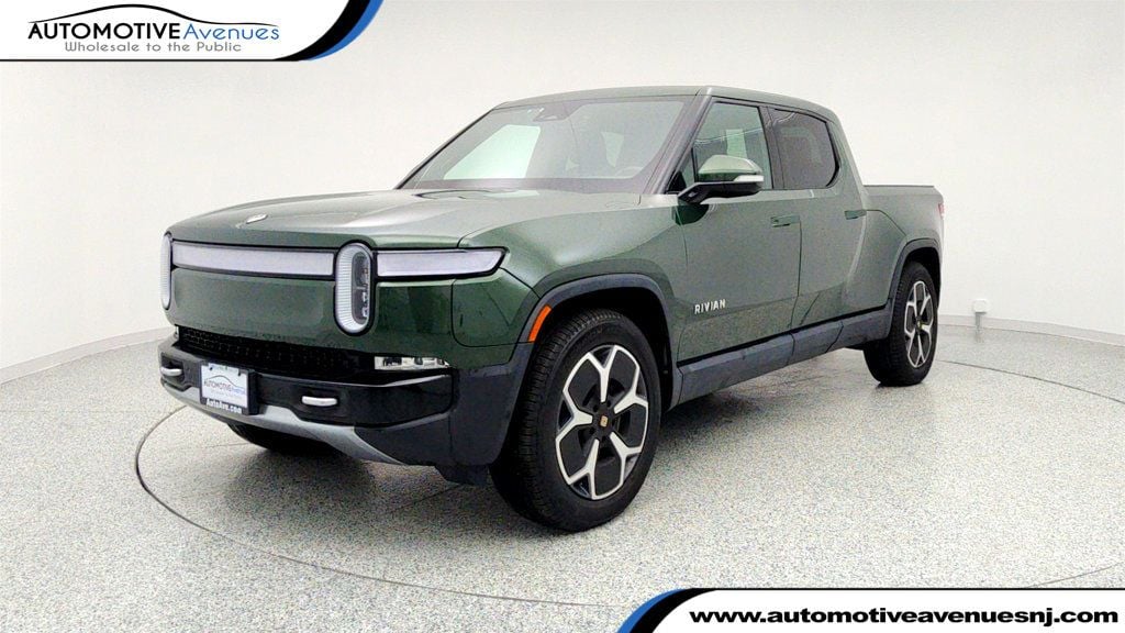 2024 Rivian R1T Adventure's photo