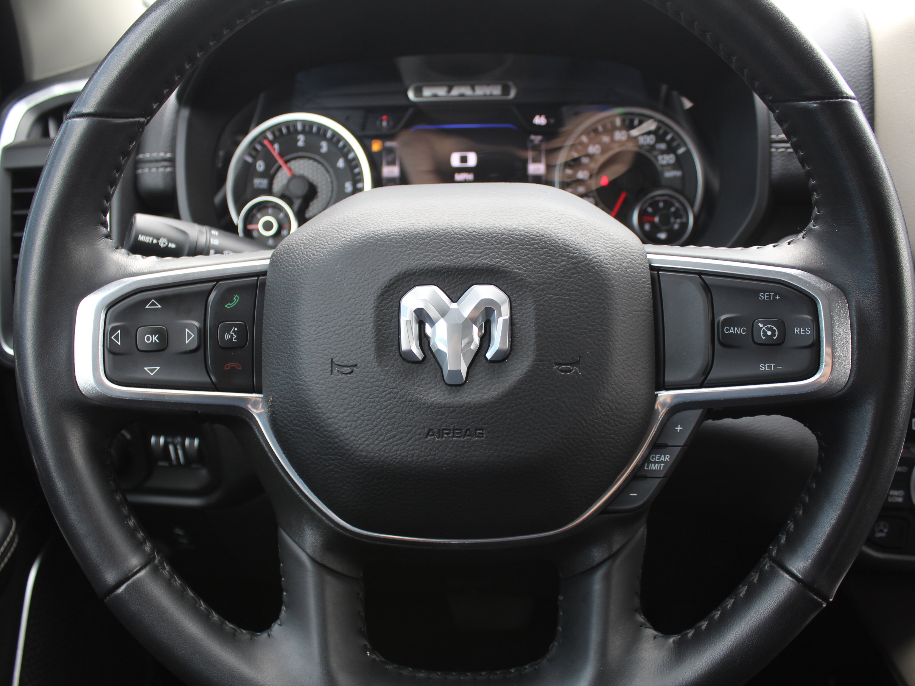 2022 Ram 1500 Laramie photo 16