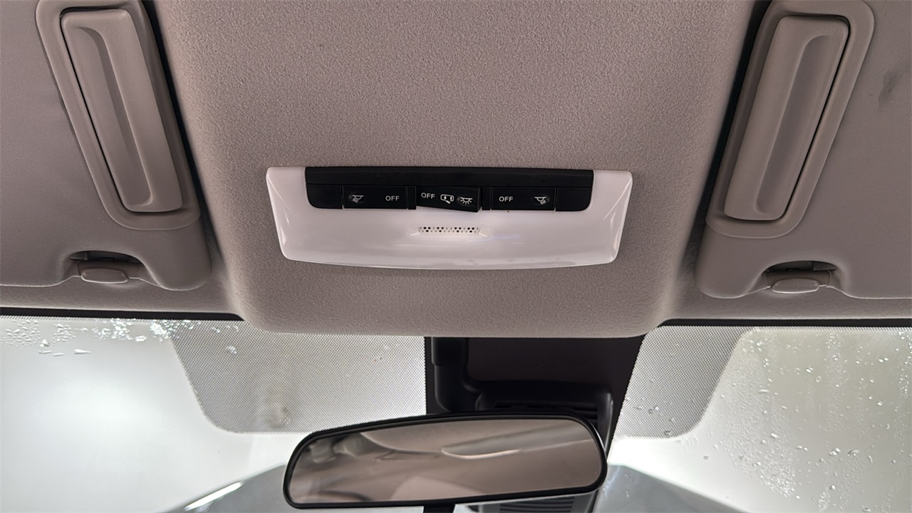 2021 Nissan Versa 1.6 S photo 11