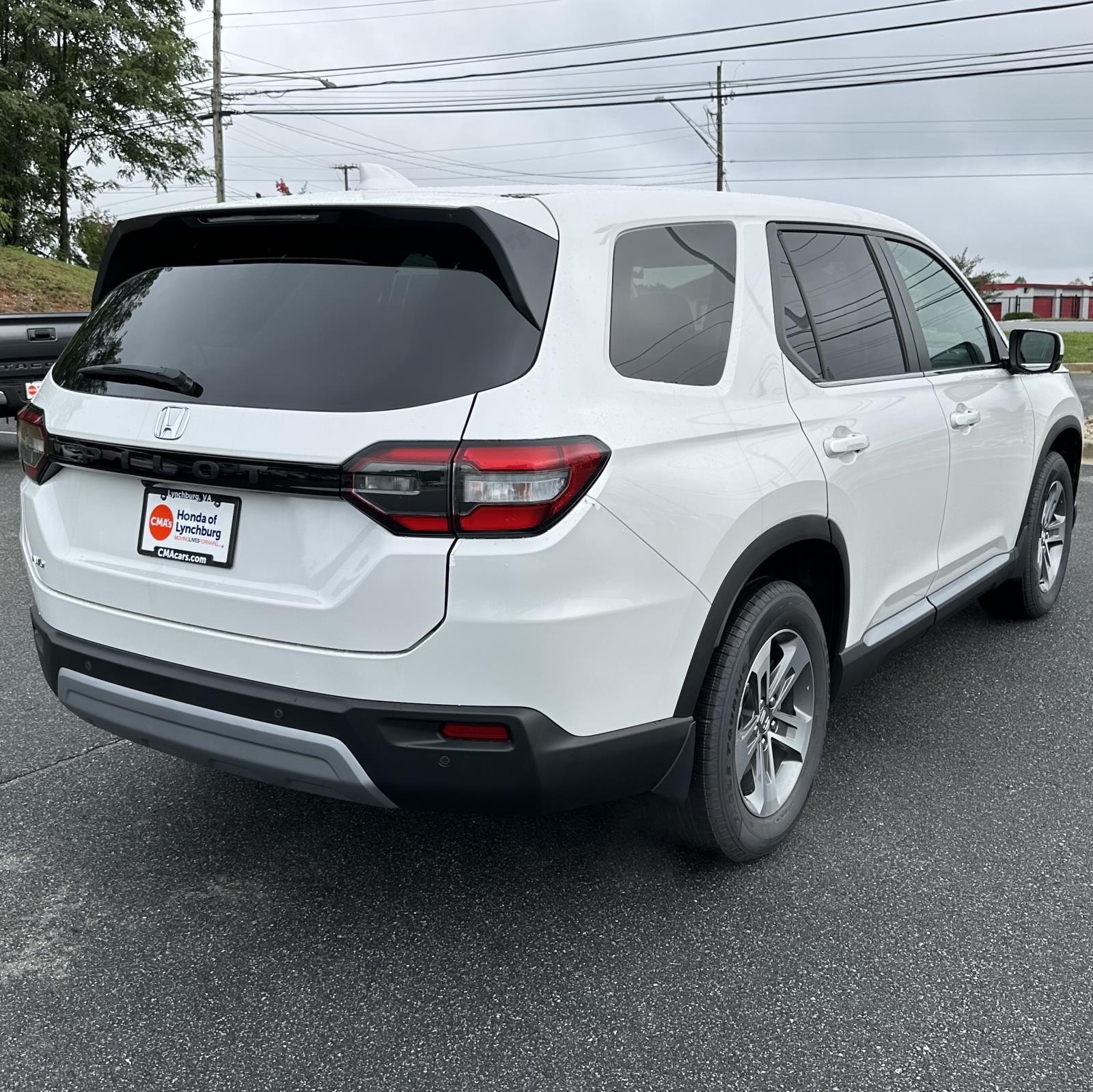 2025 Honda Pilot EX-L photo 3